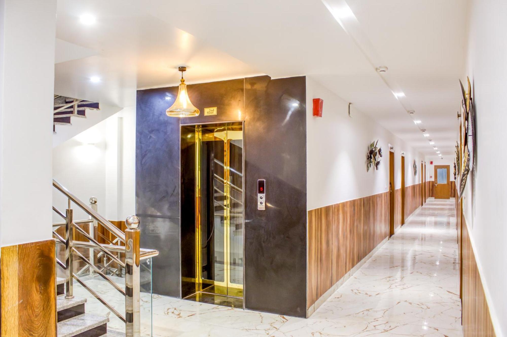 Zip By Spree Hotels Grand Legacy Prime Дехрадун Экстерьер фото