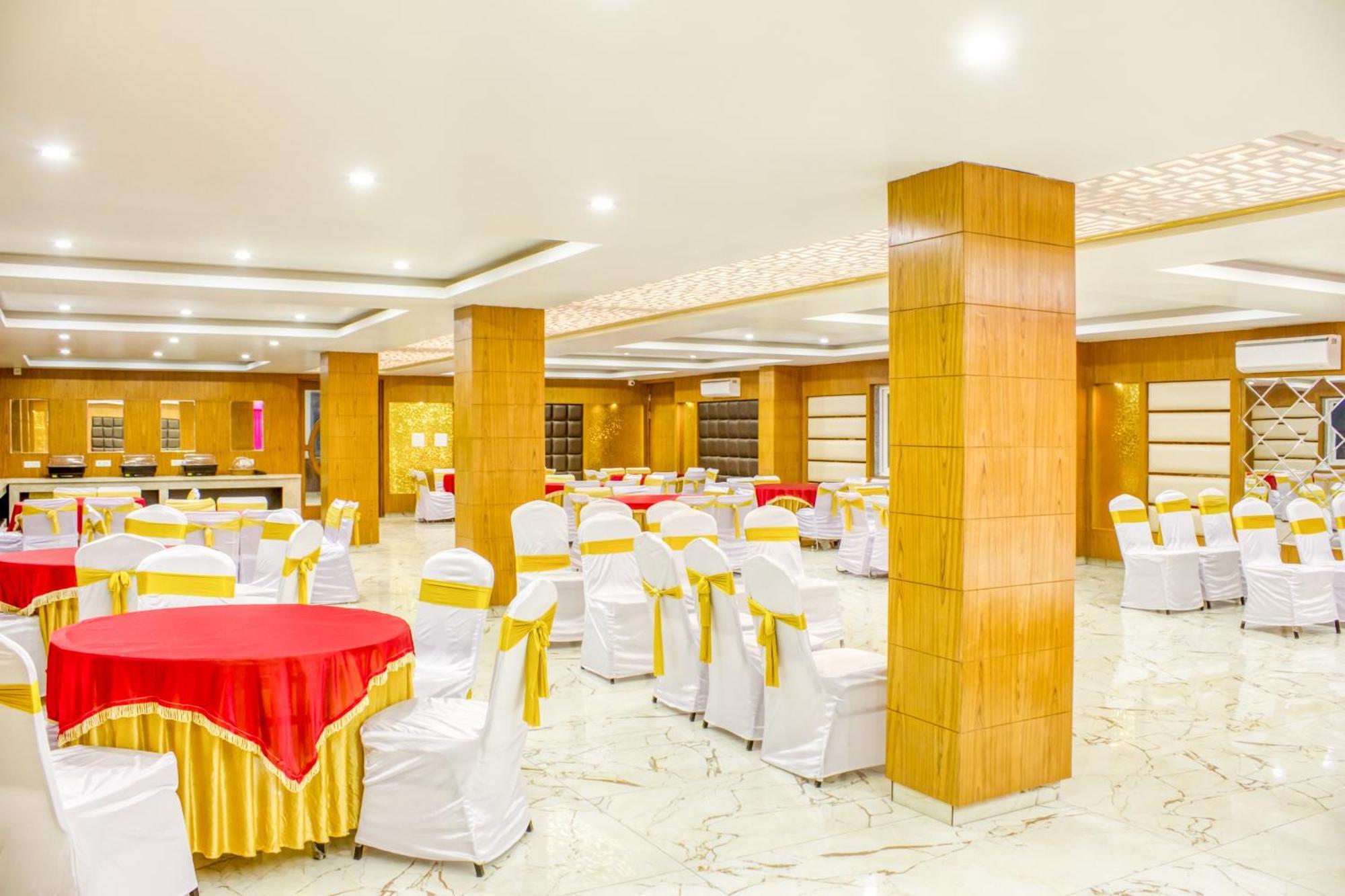 Zip By Spree Hotels Grand Legacy Prime Дехрадун Экстерьер фото