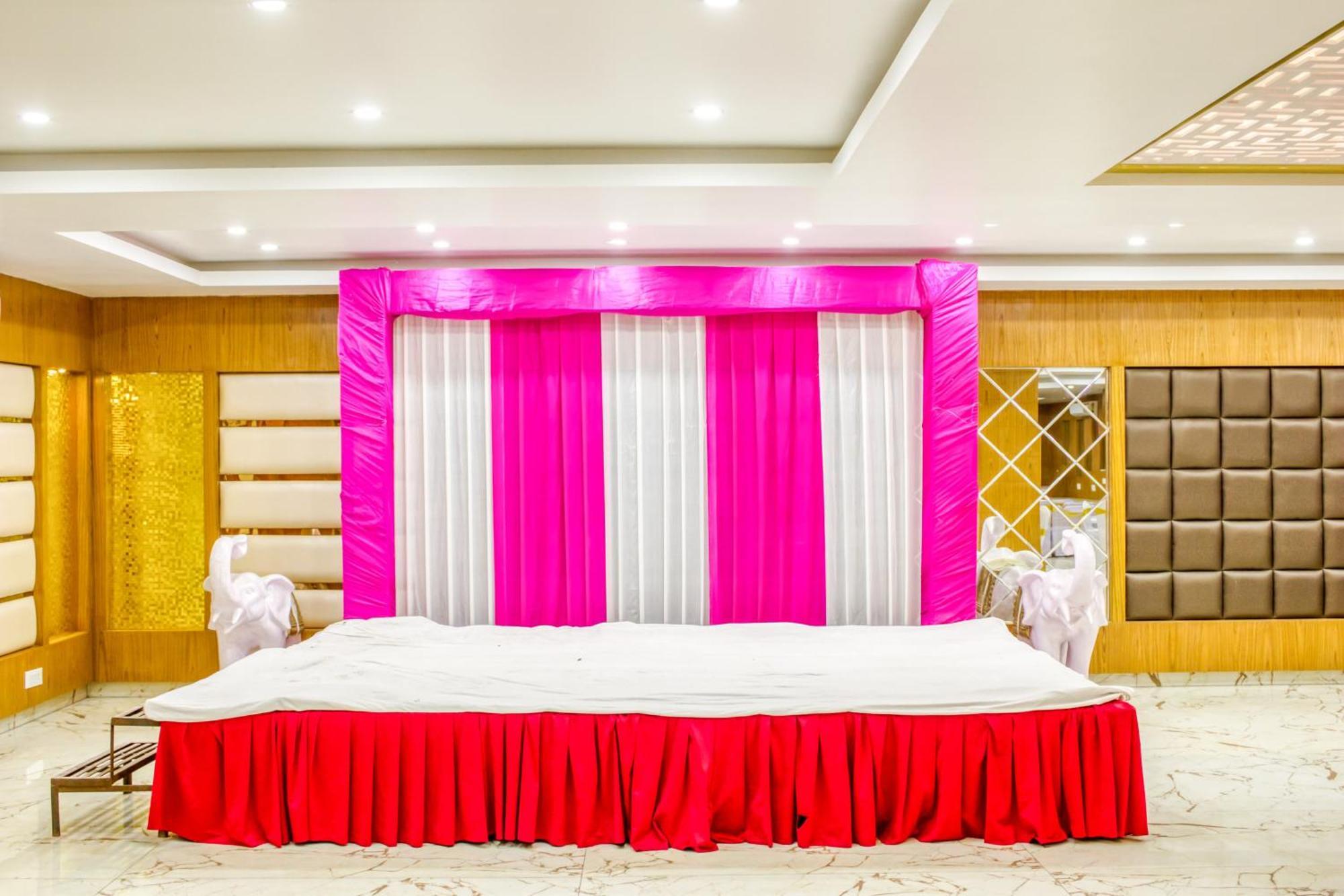 Zip By Spree Hotels Grand Legacy Prime Дехрадун Экстерьер фото