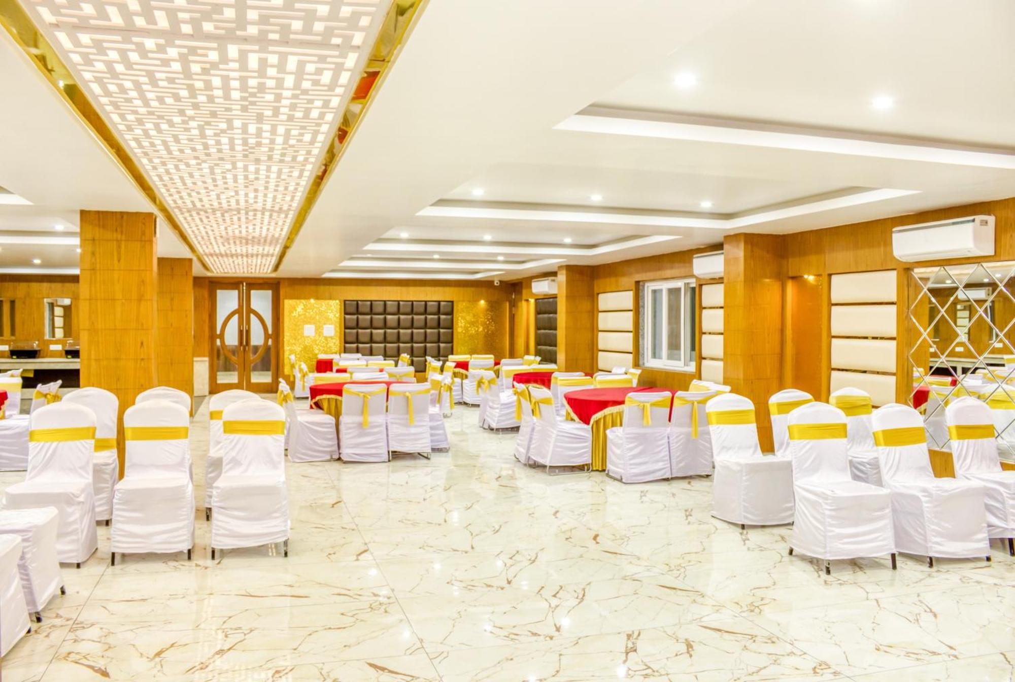 Zip By Spree Hotels Grand Legacy Prime Дехрадун Экстерьер фото