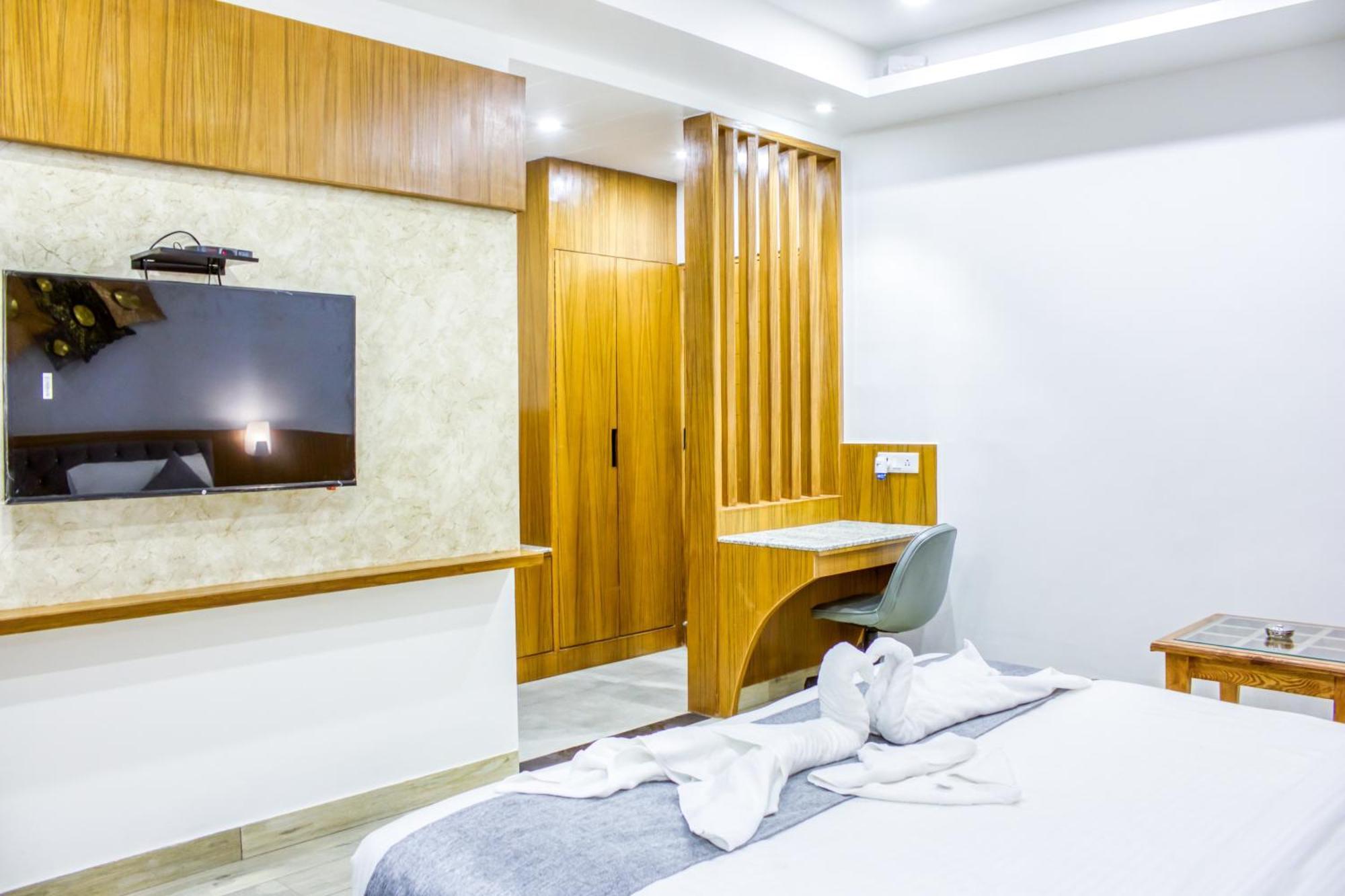 Zip By Spree Hotels Grand Legacy Prime Дехрадун Экстерьер фото